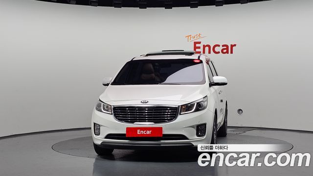 Kia Carnival 11-seater Noblesse — пробег 201 590 км — фото 3 из 5