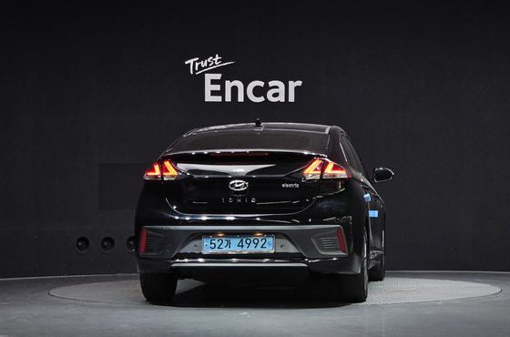 Hyundai Ioniq Q — пробег 128 942 км — фото 4 из 5
