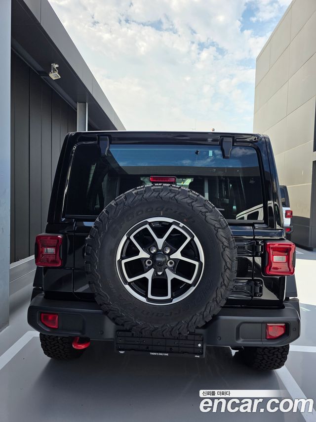 Jeep Wrangler 2.0 Rubicon Power Top 4Door — пробег 44 км — фото 4 из 5