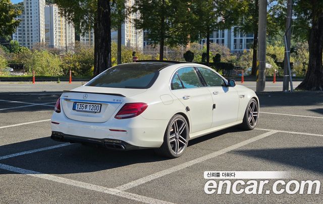Mercedes-Benz E-Class E63 AMG 4MATIC+ — пробег 131 000 км — фото 2 из 5