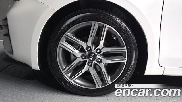 Kia K3 из Кореи Encar