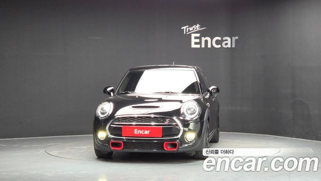 Mini Cooper 5Door Standard 3rd — пробег 180 623 км — фото 3 из 5