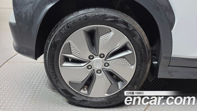 Hyundai Kona Premium — пробег 178 220 км — фото 5 из 5