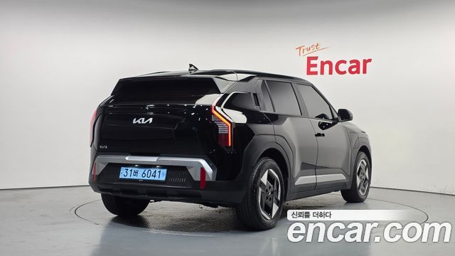 Kia EV3 Standard 2WD Air — пробег 11 517 км — фото 2 из 5
