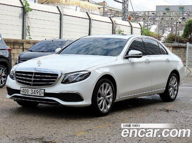 Mercedes-Benz E-Class E220d 4MATIC Exclusive — пробег 35 746 км — фото 2 из 5