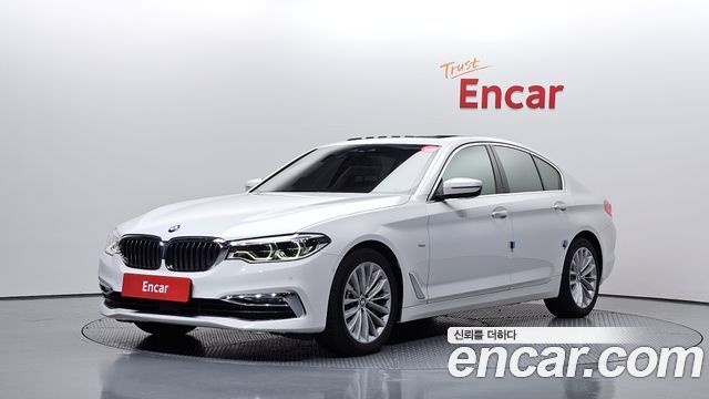 BMW 5-Series 530i Luxury Plus — пробег 78 183 км — фото 1 из 5