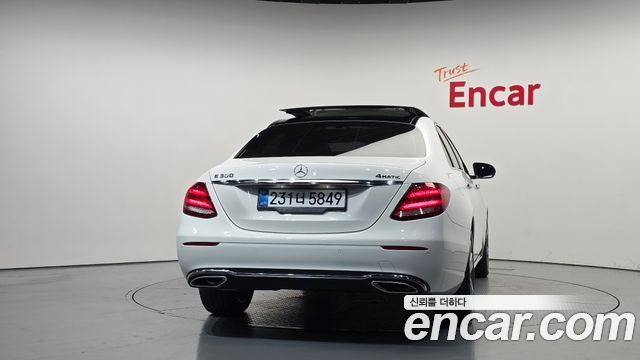 Mercedes-Benz E-Class из Кореи Encar