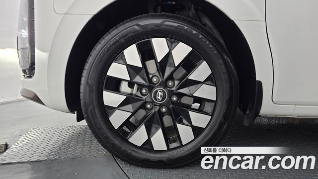 Hyundai Staria из Кореи Encar