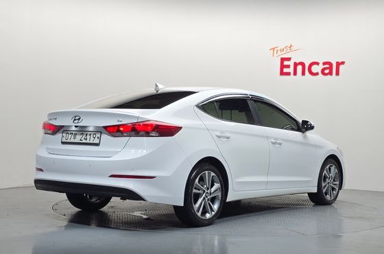 Hyundai AVANTE 1.6 GDI Value Plus — пробег 72 790 км — фото 2 из 5