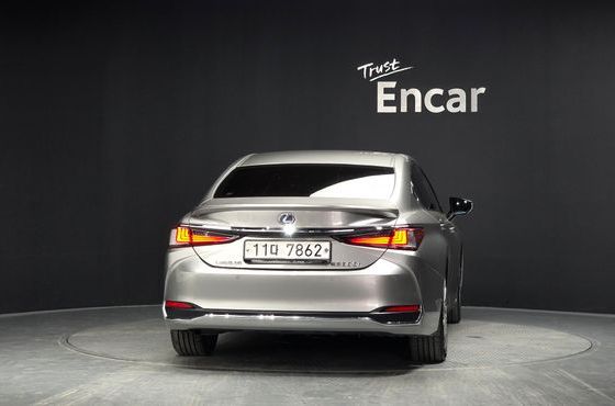 Lexus ES Executive — пробег 142 434 км — фото 4 из 5