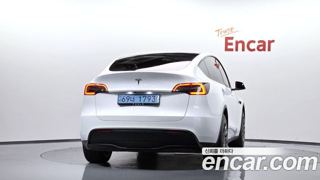 Tesla Model Y RWD — пробег 44 626 км — фото 4 из 5