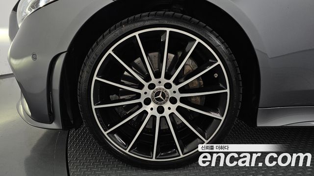 Mercedes-Benz CLS-Class CLS400d 4MATIC AMG Line — пробег 47 936 км — фото 5 из 5