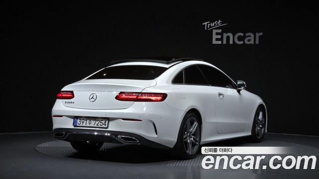 Mercedes-Benz E-Class из Кореи Encar