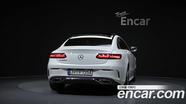 Mercedes-Benz E-Class из Кореи Encar