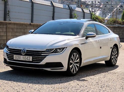 Volkswagen Arteon 2.0 TDI Premium — пробег 180 911 км — фото 2 из 5
