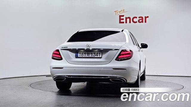 Mercedes-Benz E-Class из Кореи Encar