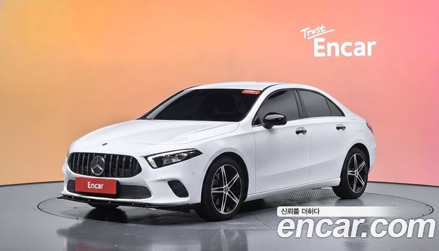 Mercedes-Benz A-Class A250 4MATIC Sedan — пробег 65 608 км — фото 1 из 5