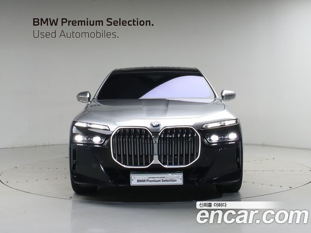 BMW i7 eDrive 50 M Sport — пробег 34 307 км — фото 3 из 5