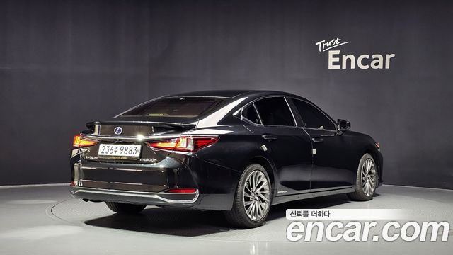 Lexus ES Executive — пробег 140 760 км — фото 2 из 5