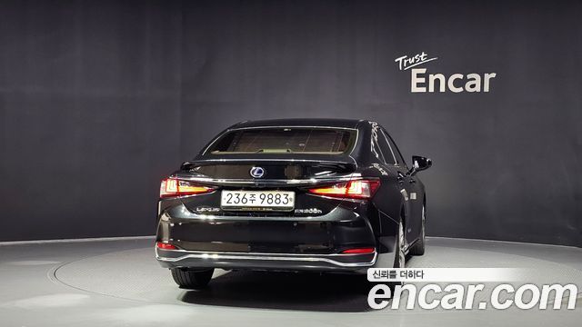 Lexus ES Executive — пробег 140 760 км — фото 4 из 5