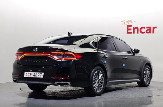 Hyundai Grandeur Premium — пробег 90 375 км — фото 2 из 5