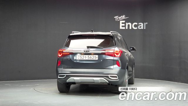 Kia Seltos из Кореи Encar