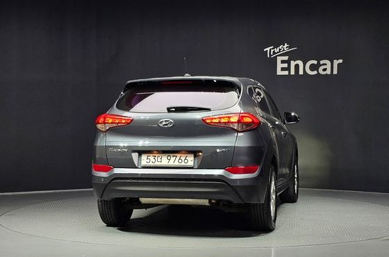 Hyundai Tucson Diesel 1.7 2WD Style — пробег 61 310 км — фото 4 из 5