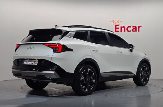 Kia Sportage HEV 1.6 2WD Signature — пробег 8 677 км — фото 2 из 5