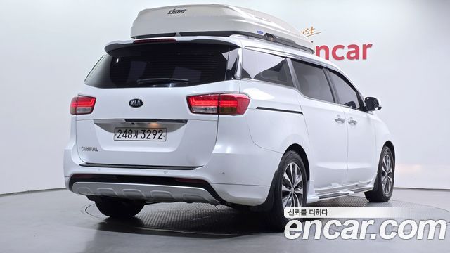 Kia Carnival 9-seater Luxury — пробег 204 969 км — фото 2 из 5