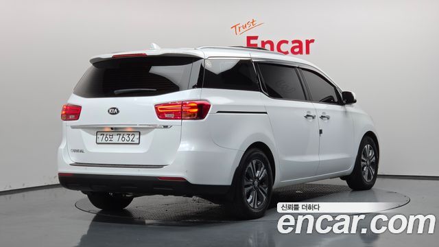 Kia Carnival 11-Seater Prestige — пробег 103 661 км — фото 2 из 5