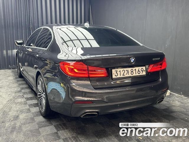 BMW 5-Series 530i M Sport Package Plus — пробег 86 589 км — фото 4 из 5