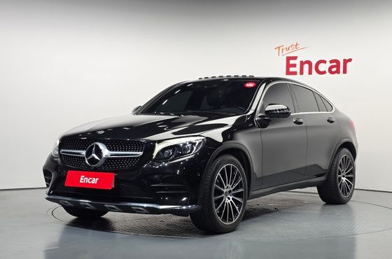 Mercedes-Benz GLC-Class GLC300 4MATIC AMG Line Coupe — пробег 58 593 км — фото 1 из 5