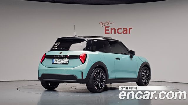 Mini Cooper Favoured — пробег 17 886 км — фото 2 из 5