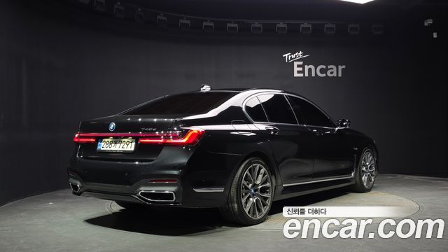 BMW 7-Series 745e iPerformance M Sport — пробег 83 793 км — фото 2 из 5