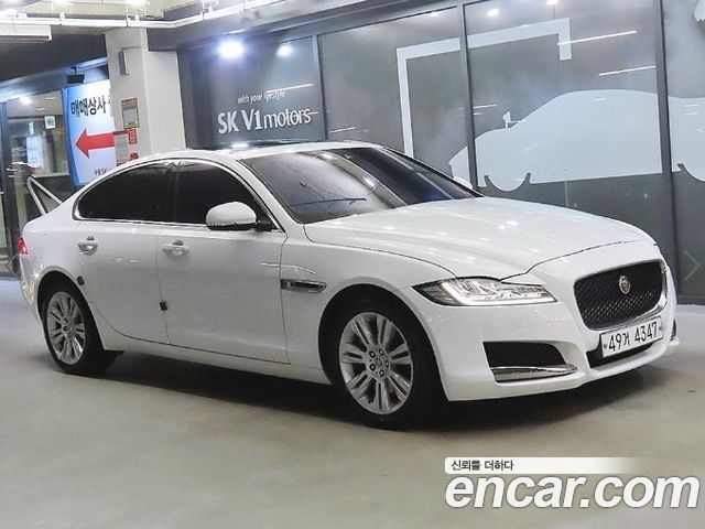 Jaguar XF 20d Portfolio — пробег 176 943 км — фото 1 из 5