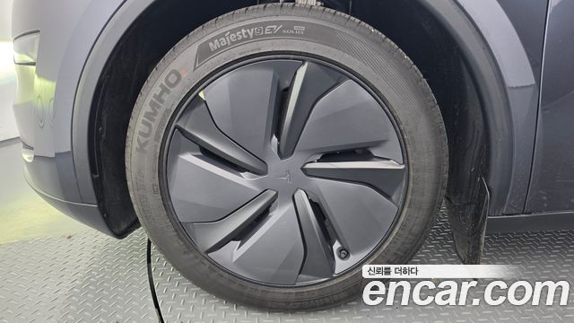 Tesla Model Y Premium RWD — пробег 8 843 км — фото 5 из 5