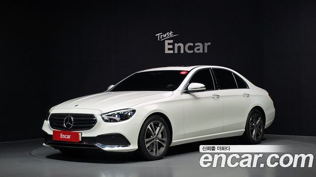Mercedes-Benz E-Class E350 4MATIC Avantgarde — пробег 20 855 км — фото 1 из 5
