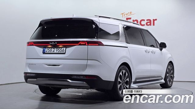 Kia Carnival Gasoline 7-Seater Signature — пробег 68 904 км — фото 2 из 5