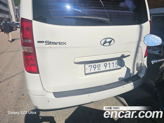 Hyundai Starex 12-Seater Wagon CVX Luxury — пробег 156 647 км — фото 4 из 5