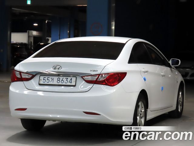 Hyundai Sonata LPi Deluxe — пробег 137 998 км — фото 2 из 5