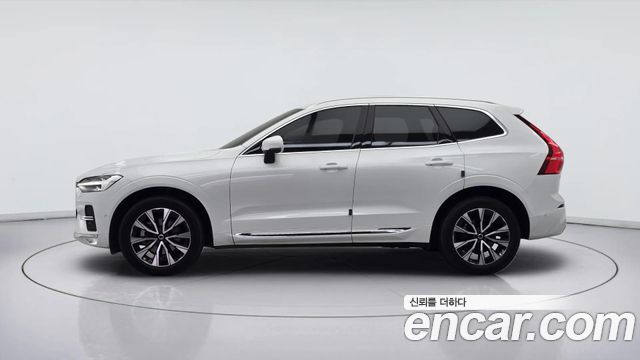 Volvo XC60 B5 Ultimate Bright — пробег 76 783 км — фото 3 из 5