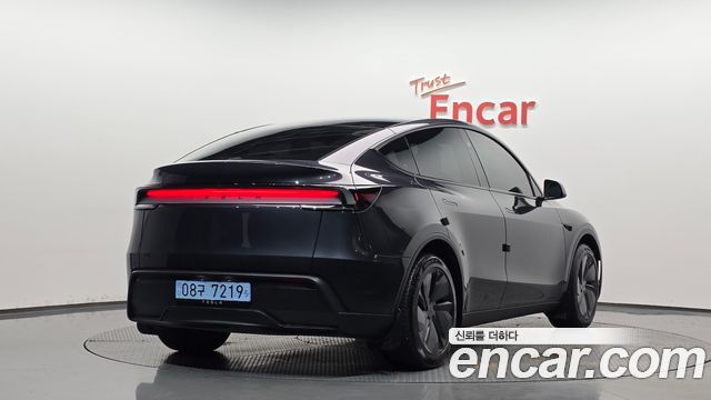 Tesla Model Y RWD — пробег 19 180 км — фото 2 из 5