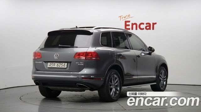Volkswagen Touareg V6 3.0 TDI Bluemotion 7P5 — пробег 133 776 км — фото 2 из 5
