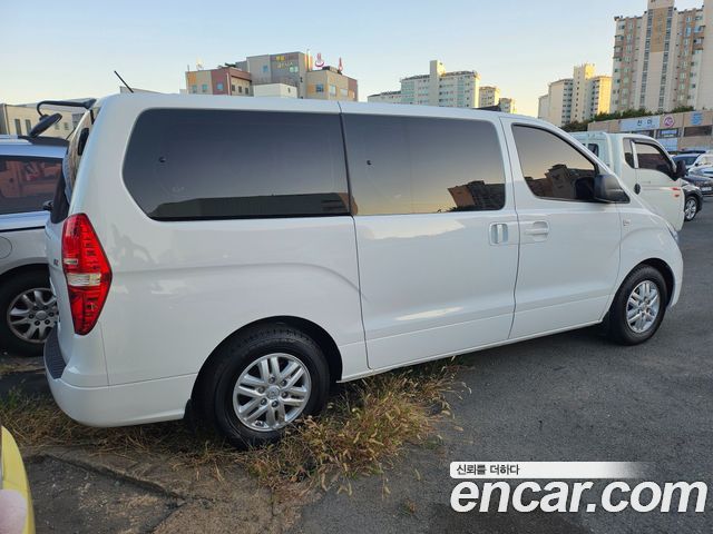 Hyundai Starex 12-Seater Wagon Smart — пробег 182 400 км — фото 5 из 5