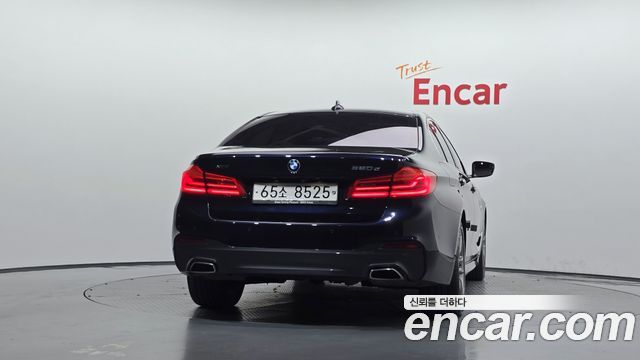 BMW 5-Series 520d xDrive M Sport Package — пробег 117 777 км — фото 4 из 5