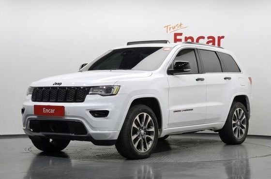 Jeep Cherokee 3.0 Diesel Overland WK2 — пробег 151 989 км — фото 1 из 5