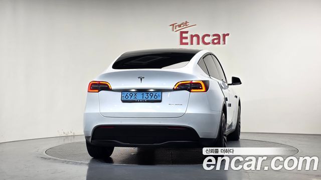 Tesla Model Y Long Range AWD — пробег 73 504 км — фото 4 из 5