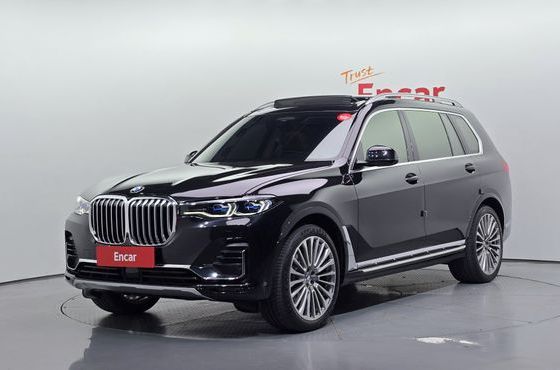 BMW X7 xDrive 40i Design Pure Excellence 7-Seater — пробег 41 210 км — фото 1 из 5