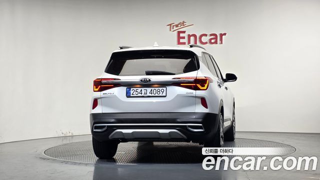 Kia Seltos из Кореи Encar