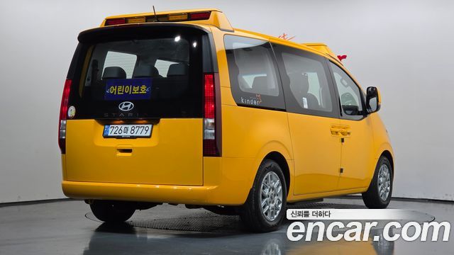 Hyundai Staria L3.5  Kinder Safety Car 11-Seater — пробег 40 673 км — фото 2 из 5